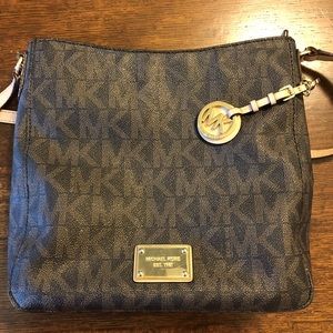 Michael Kors crossbody